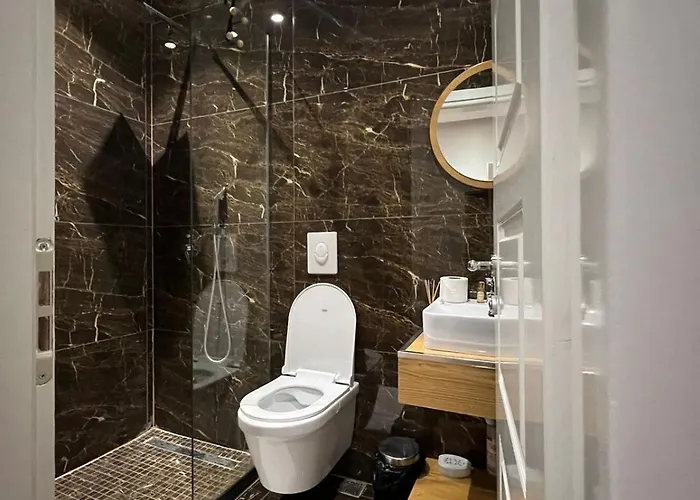 Urban 5 3* Tirana